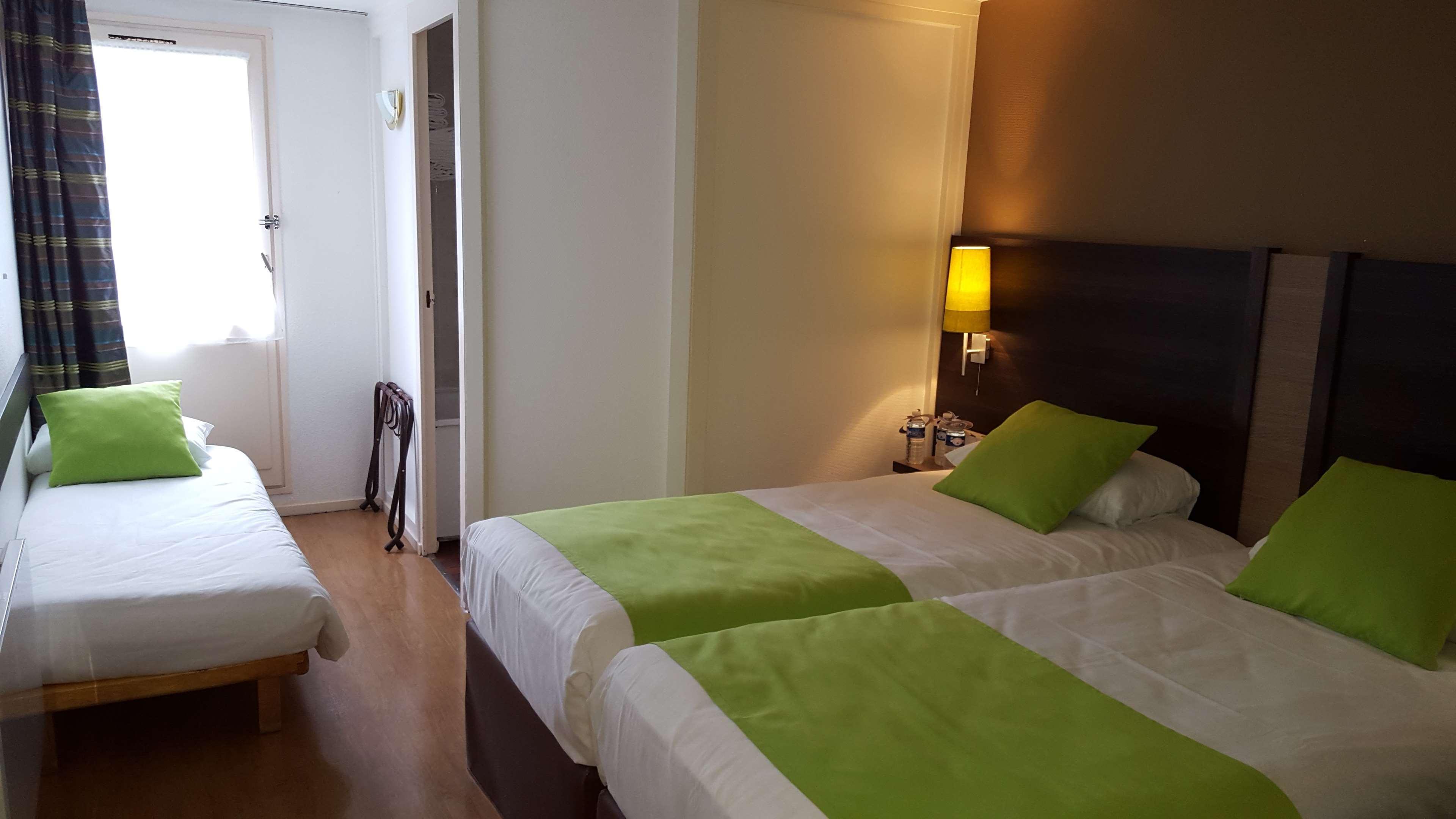 กีริอ๊าด เอแปร์ไนย์ Hotel เอแปร์เน ภายนอก รูปภาพ